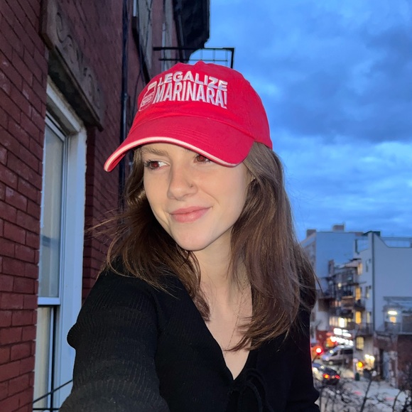 Red hat - Picture 2 of 2